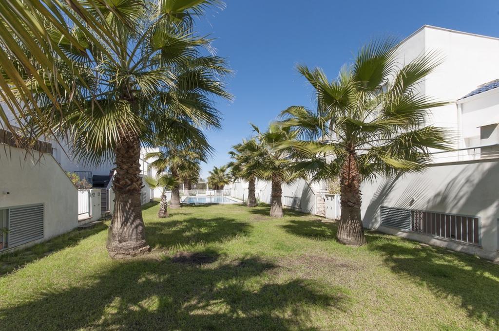 Escala Apartment Oliva Bagian luar foto
